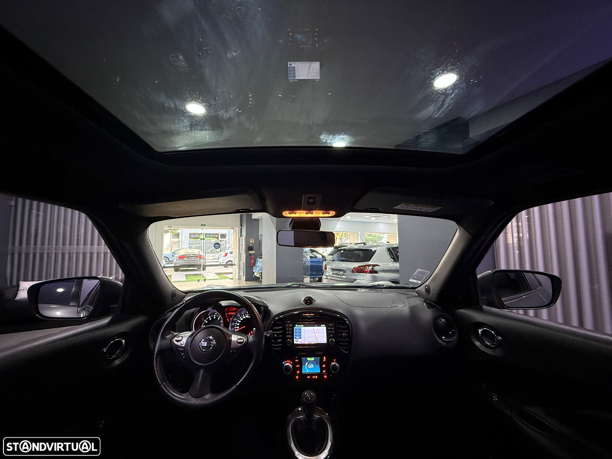 Nissan Juke 1.2 DIG-T Tekna Premium Ext.1 Black T. - 27
