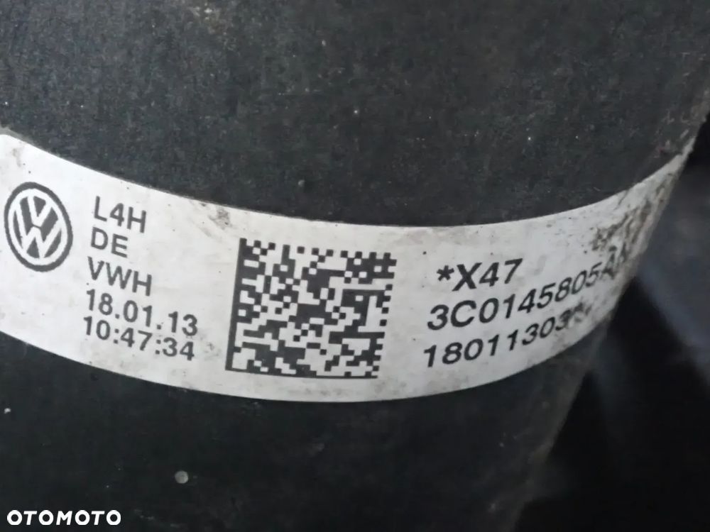 PAS PRZEDNI CHŁODNICE WENTYLATOR VW PASSAT B7  2.0 TDI - 8