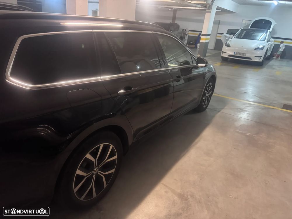 VW Passat Variant 1.6 TDI Confortline DSG - 6
