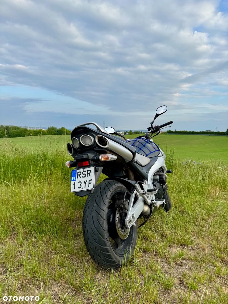 Suzuki GSR - 5