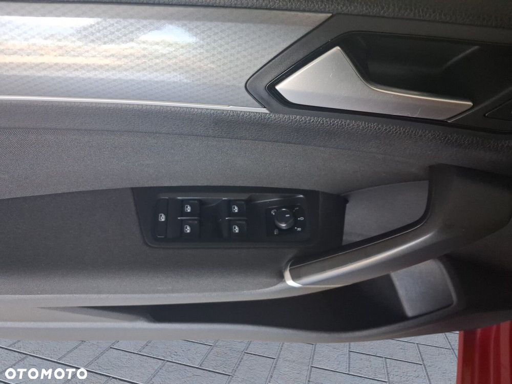 Volkswagen Touran 2.0 TDI BMT Comfortline DSG - 15