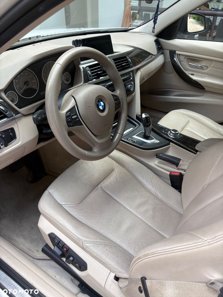 BMW Seria 3 328i - 5