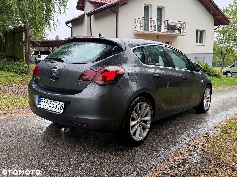 Opel Astra 1.7 CDTI Cosmo - 8