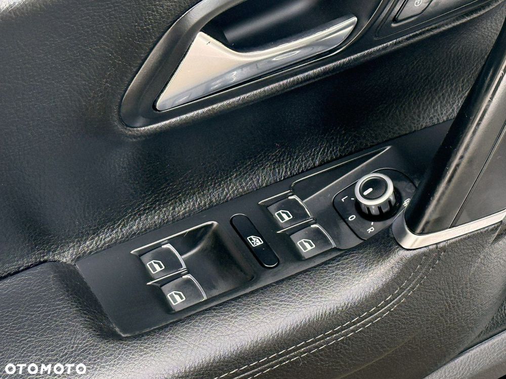 Volkswagen Passat CC - 14