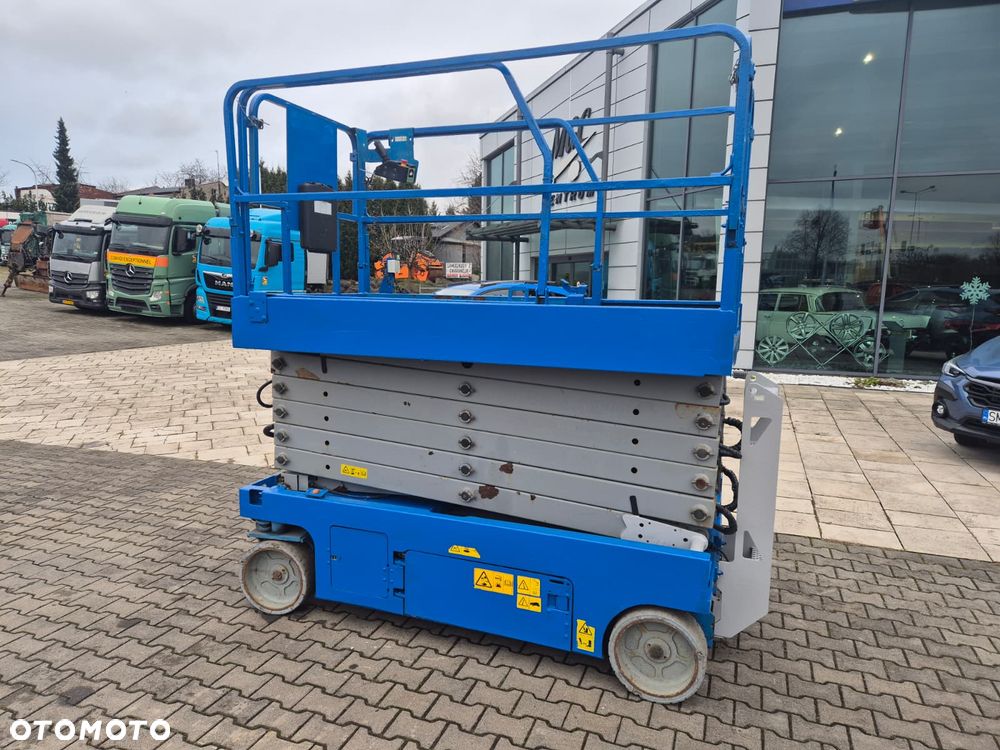 Genie GS 4047 / 1 WŁ / SERWISOWANY / AŻ 13.7M WYSOKOŚĆ / MAX ŁADOWNOŚĆ 350KG / MOŻLIWY TRANSPORT - 12