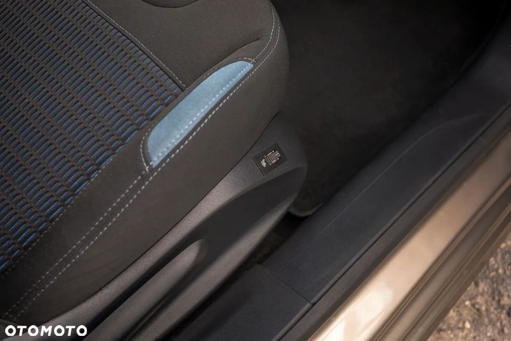 Peugeot 208 e-HDi 115 Stop&Start Allure - 19