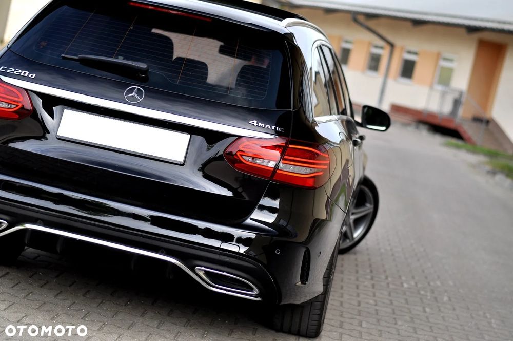 Mercedes-Benz Klasa C 220 d 4Matic 9G-TRONIC AMG Line - 3