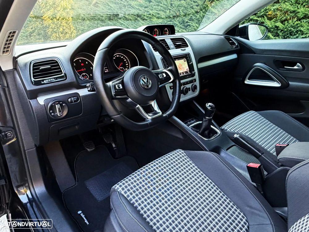 VW Scirocco 2.0 TDI Sport - 14