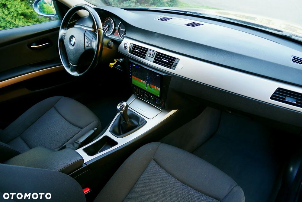 BMW Seria 3 318d - 20