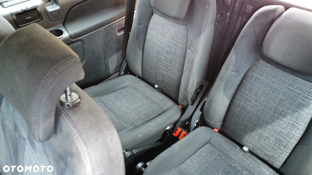 Ford Galaxy 2.0 TDCi Ghia - 18