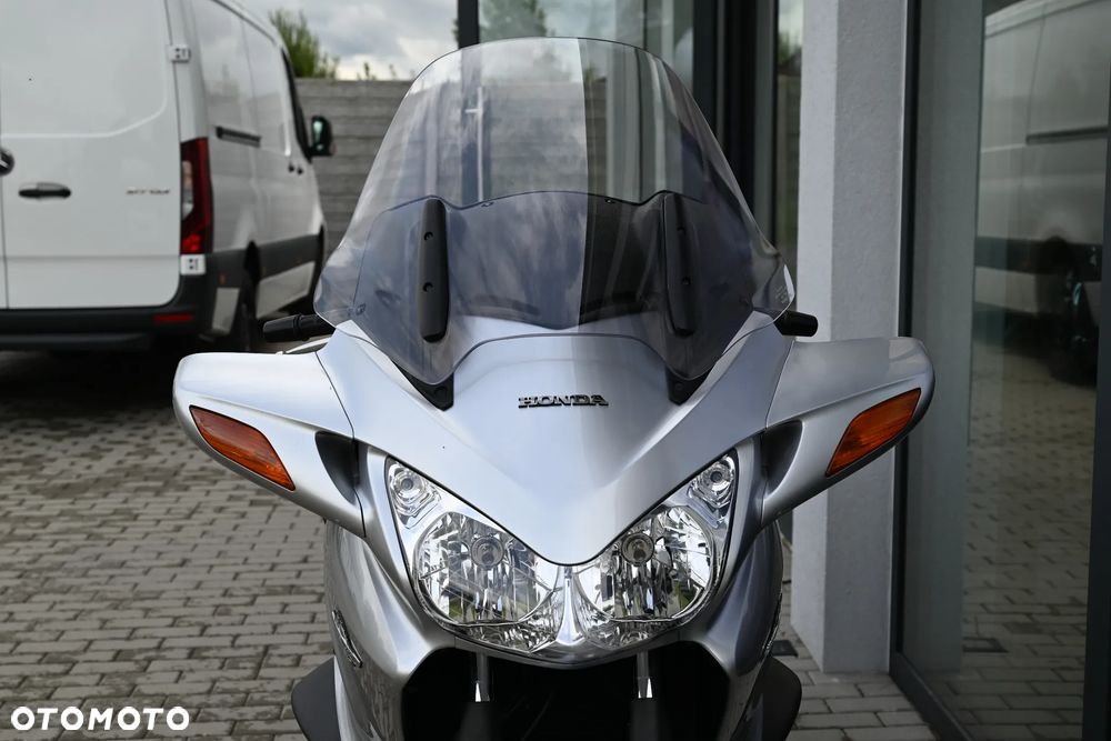 Honda ST - 39