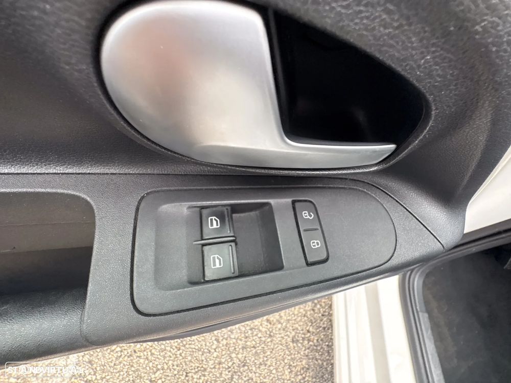 VW Up! 1.0 High Auto - 20