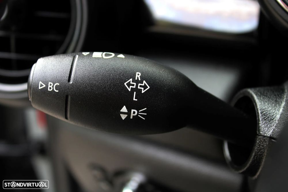 MINI 3 Portas John Cooper Works - 32