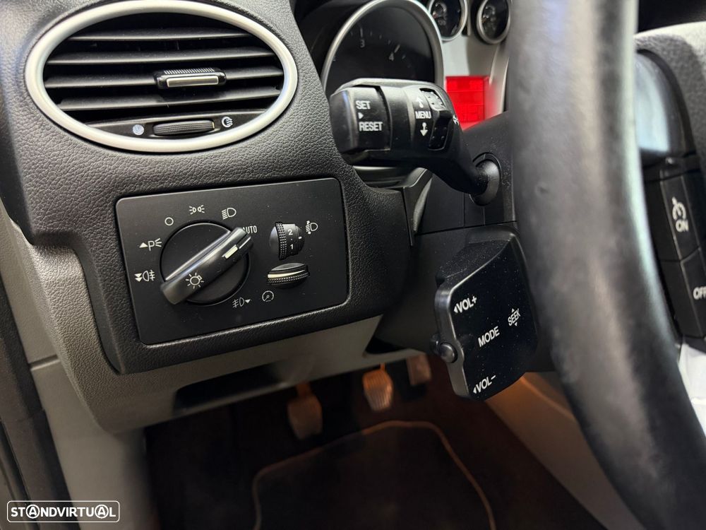 Ford Focus SW 1.6 TDCi Titanium - 14