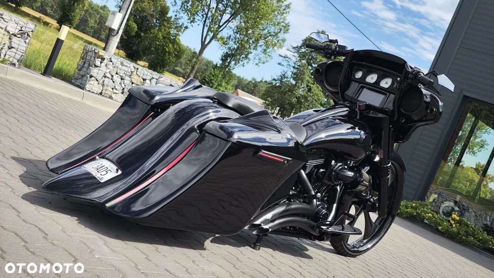 Harley-Davidson Touring Street Glide - 27