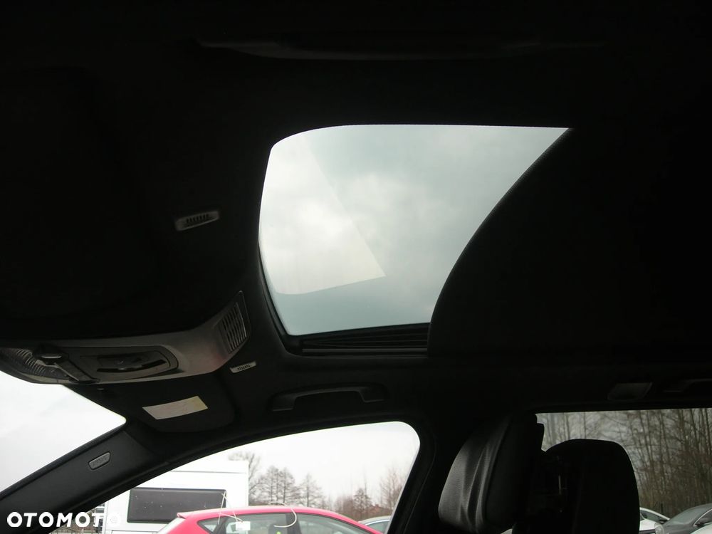 BMW Seria 5 530d xDrive Sport-Aut Luxury Line - 14