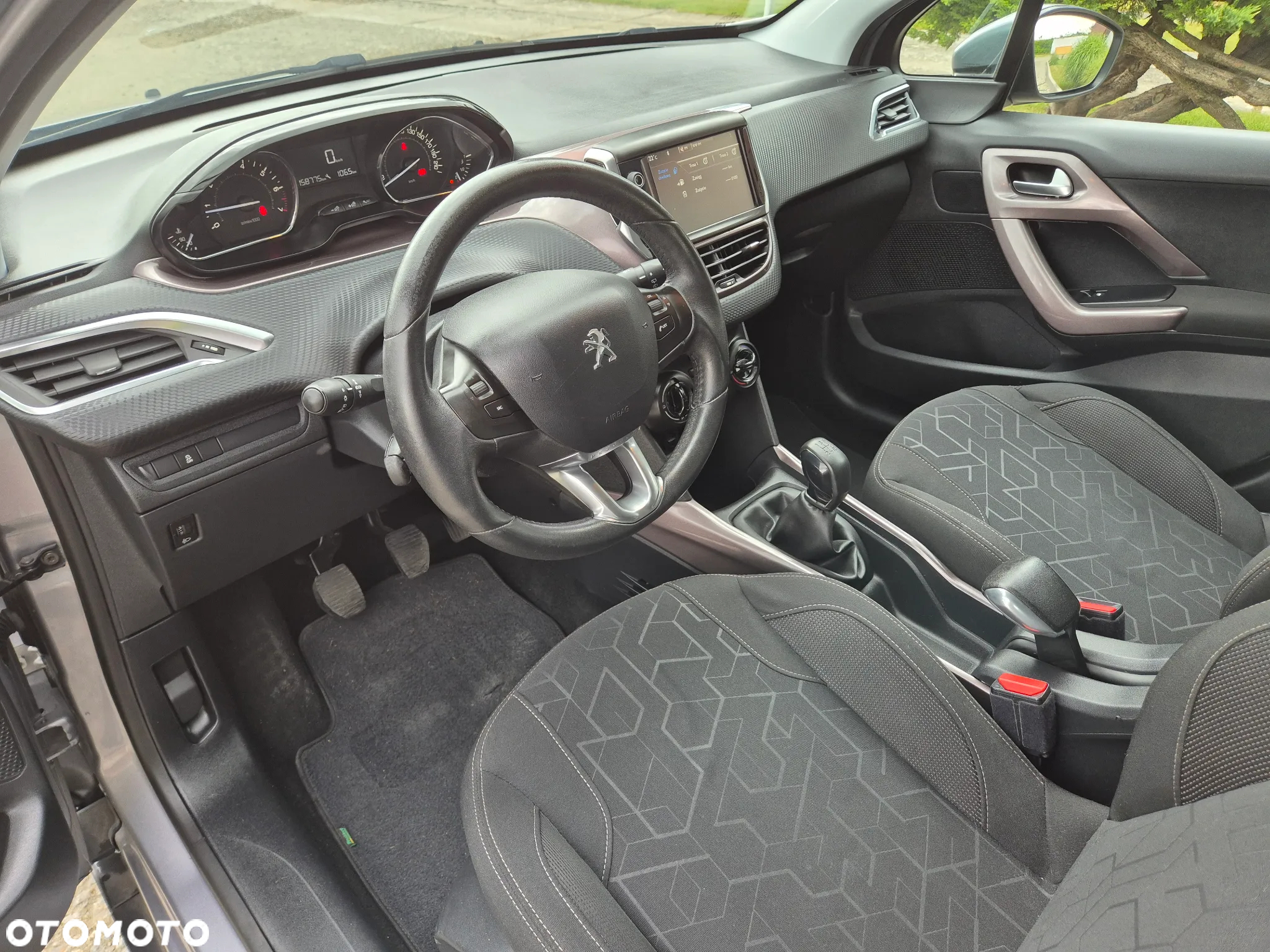 Peugeot 2008 - 12