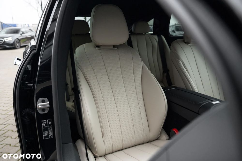 Mercedes-Benz Klasa E 220 d mHEV 4-Matic AMG 9G-Tronic - 12