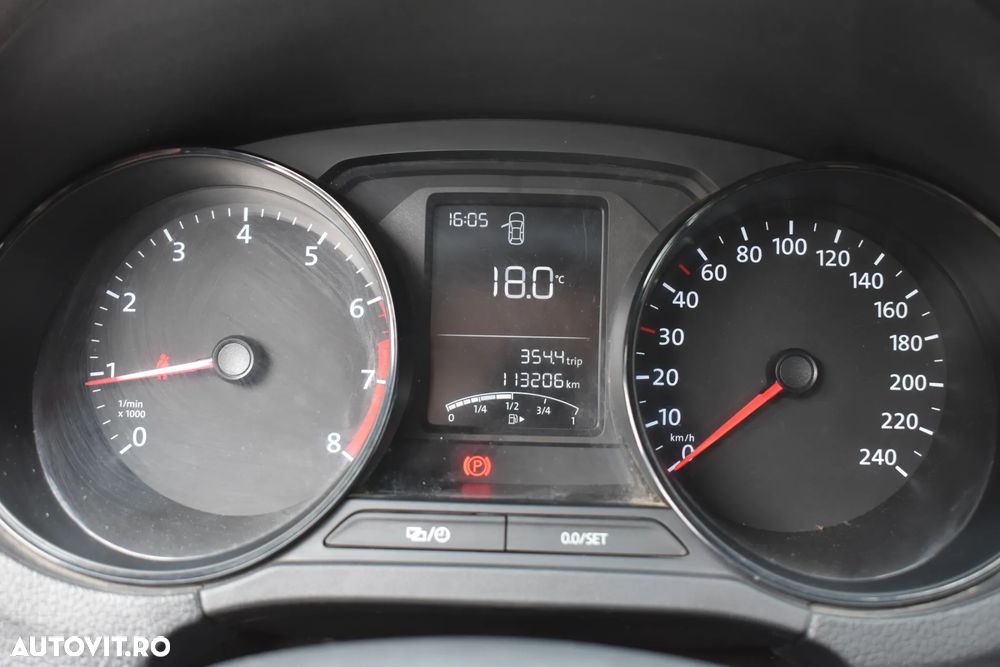 Volkswagen Polo - 35