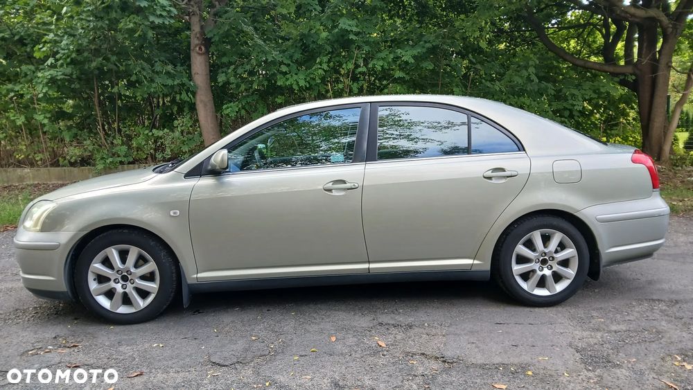 Toyota Avensis - 4