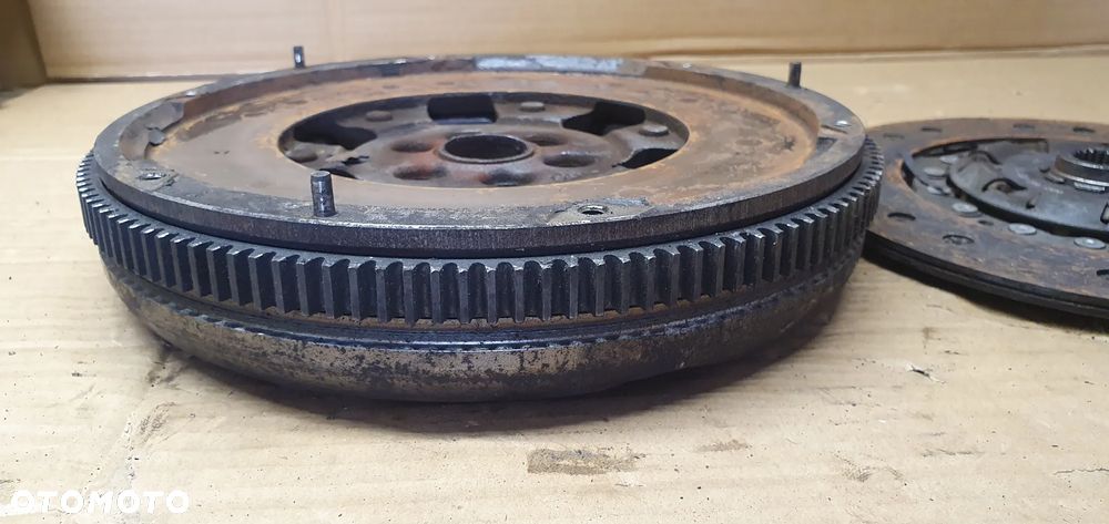 Sprzęgło tarcza docisk koło dwumas VW Passat B6 2.0 TDI 03G105266BC - 4