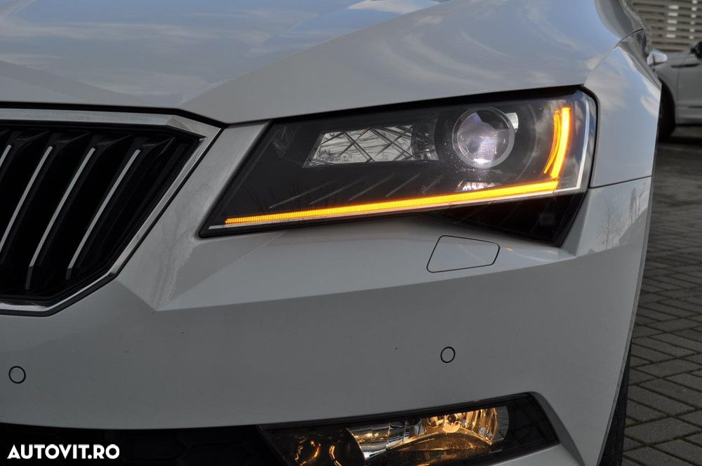 Skoda Superb 2.0 TDI DSG 4X4 Laurin & Klement - 5