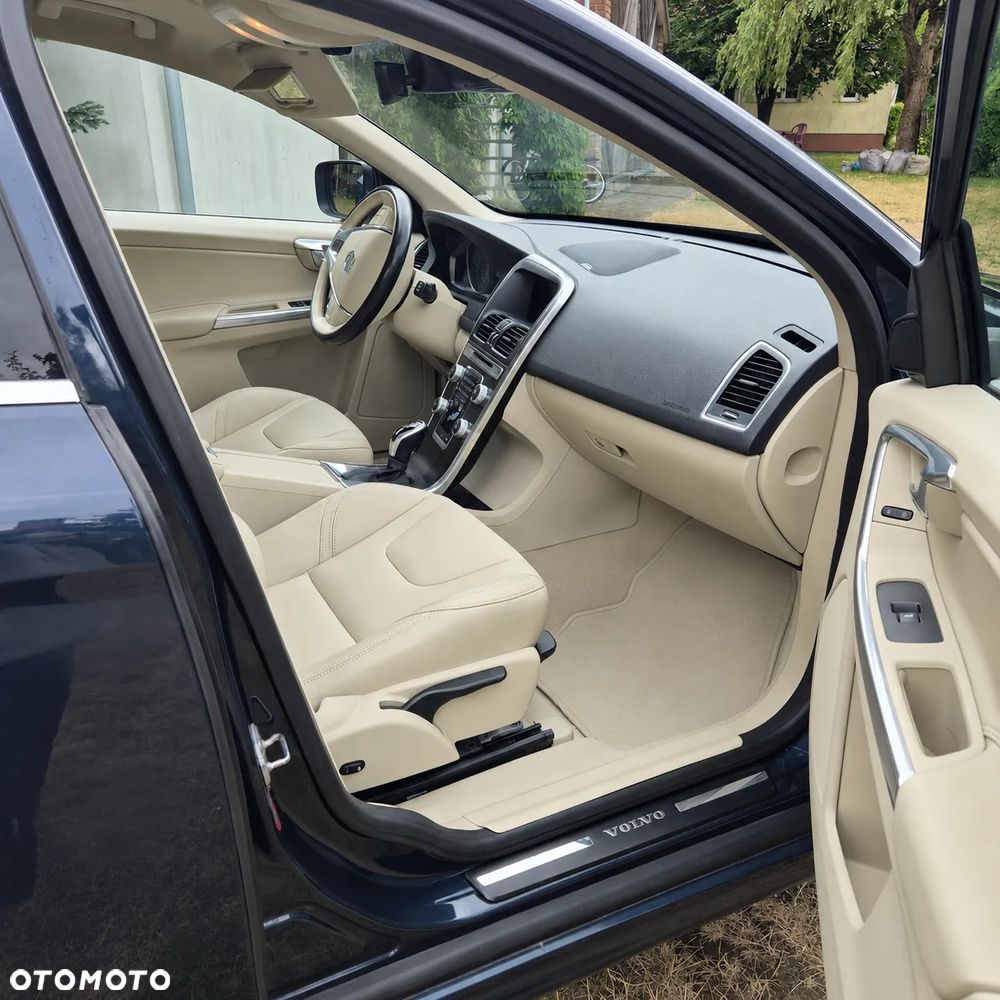 Volvo XC 60 D4 Drive-E Momentum - 14