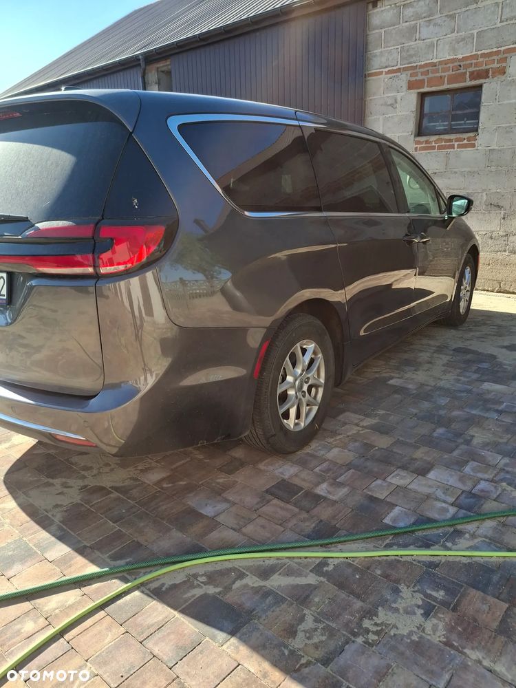 Chrysler Pacifica - 3