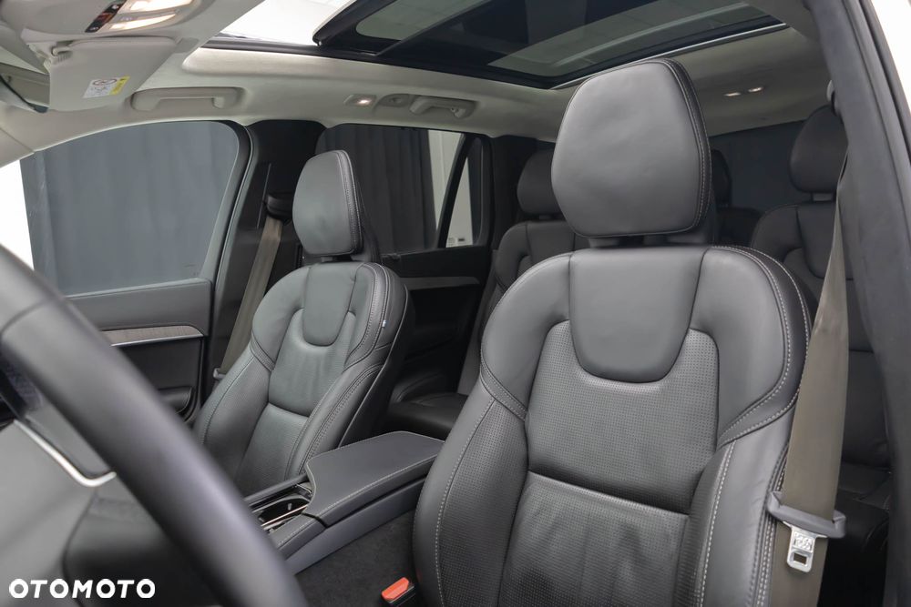 Volvo XC 90 T8 AWD Recharge Ultimate Bright - 32
