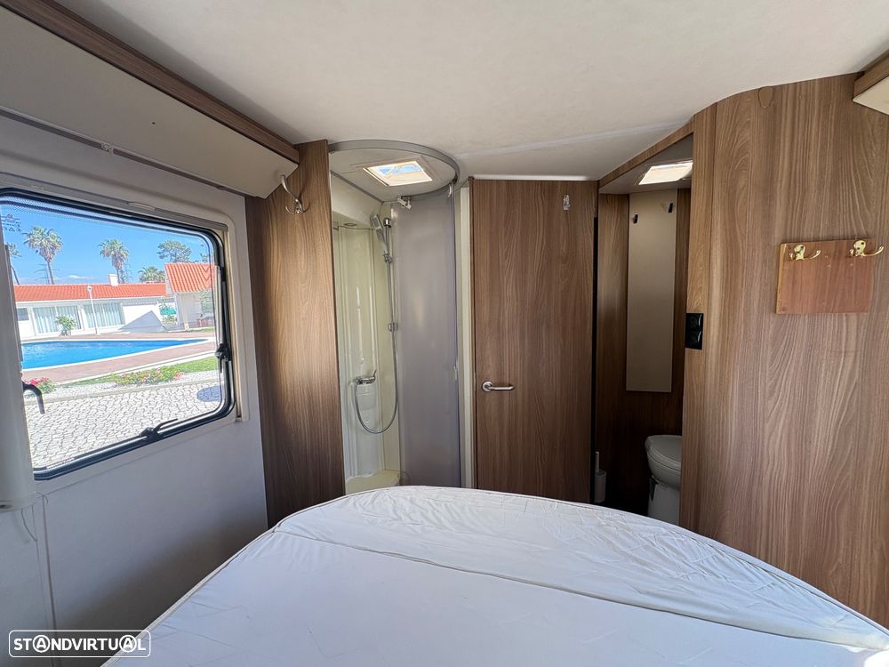 Burstner Aviano Aviano 727 cama central - 44