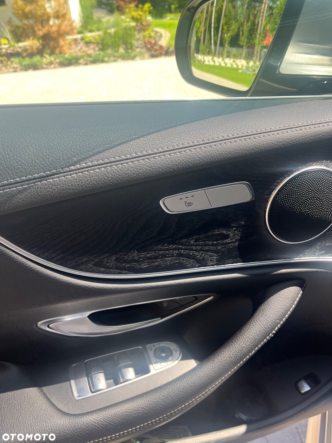 Mercedes-Benz Klasa E 220 d Coupe 4-Matic 9G-TRONIC - 12