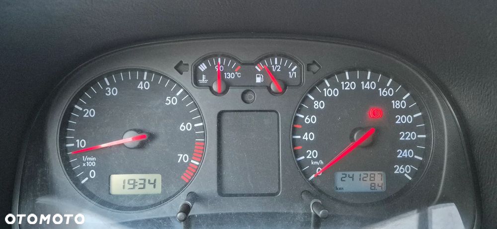 Volkswagen Golf 1.6 - 7