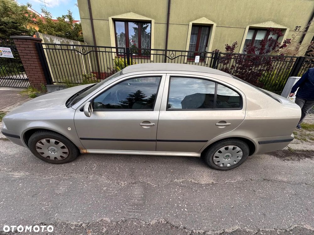Skoda Octavia 1.6 Tour - 3