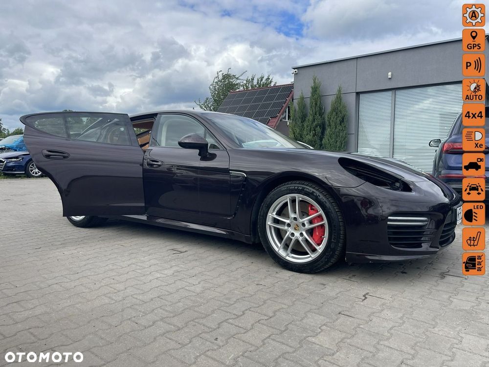 Porsche Panamera GTS PDK - 1
