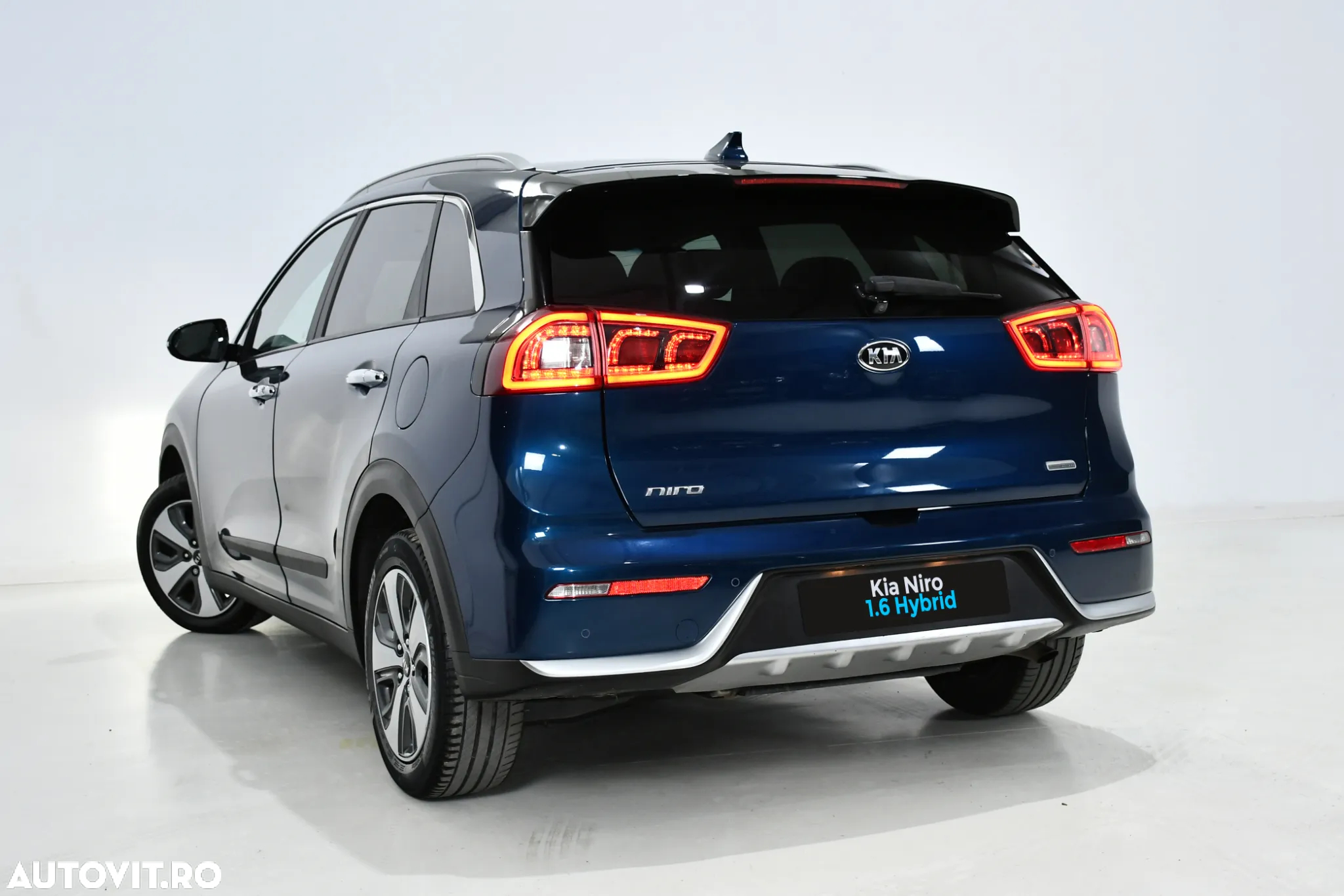 Kia Niro 1.6 GDI 2WD Aut. Vision - 10