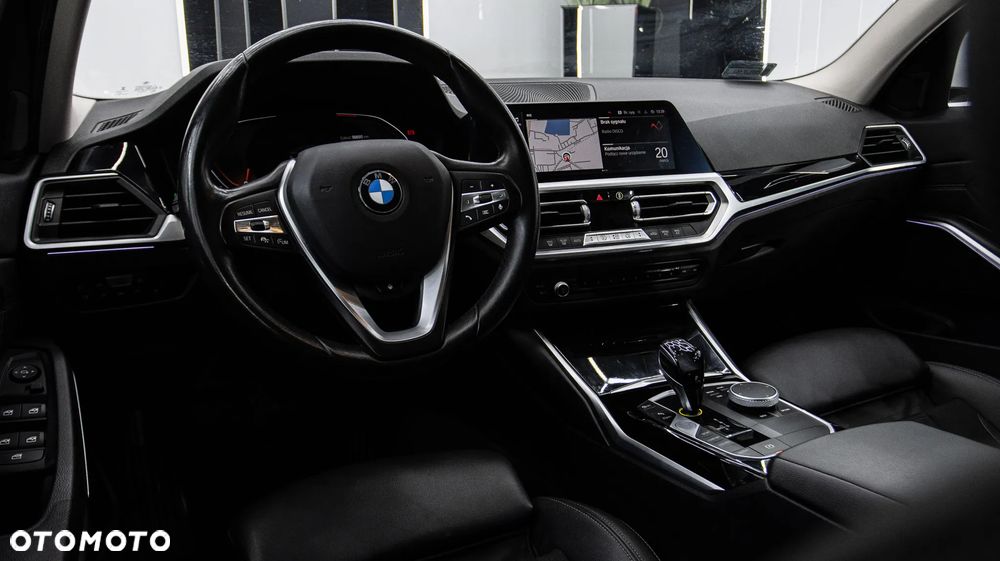 BMW Seria 3 318i Sport Line - 13
