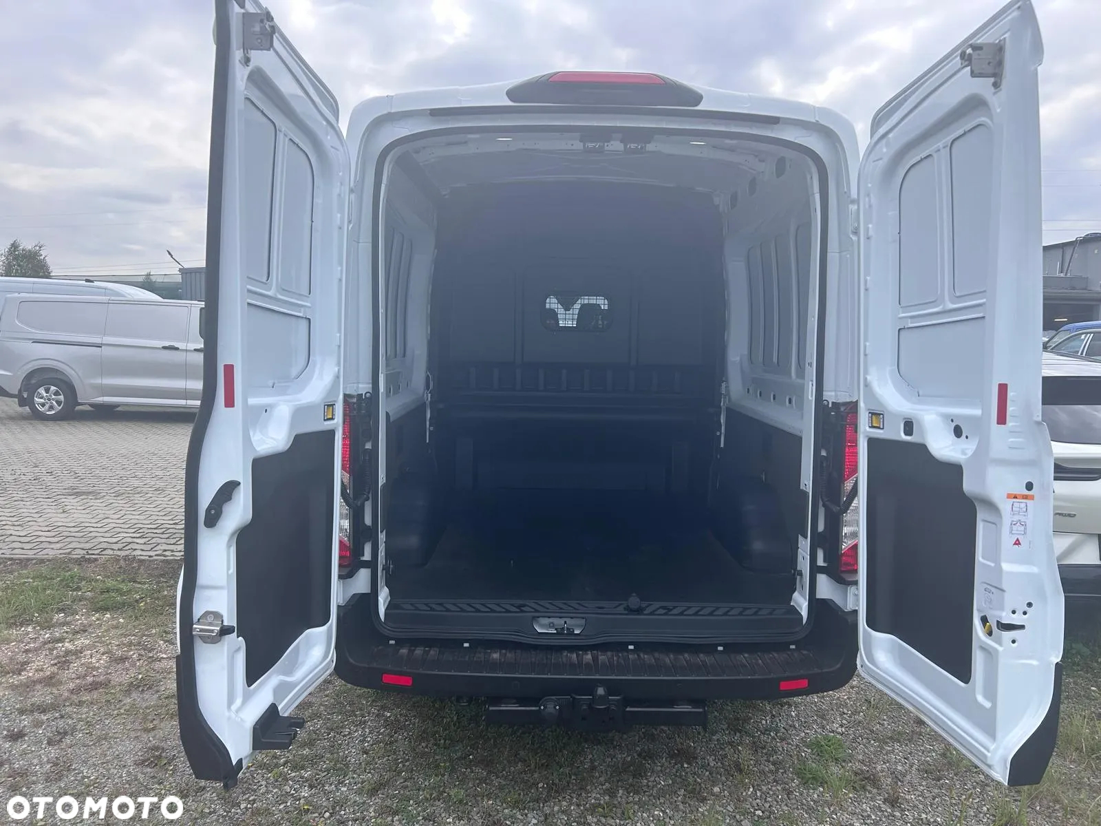 Ford Transit Brygadówka 2.0 130 KM Trend 350 L3 - 4