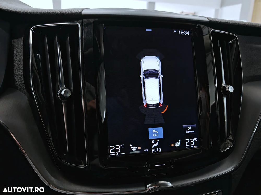 Volvo XC 60 D4 AWD Momentum - 13