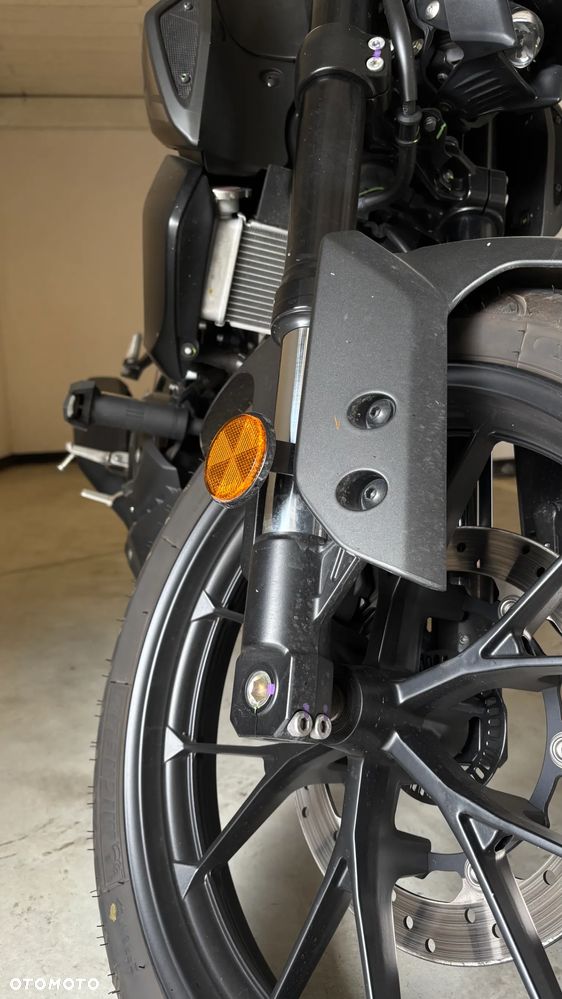 Yamaha MT - 5