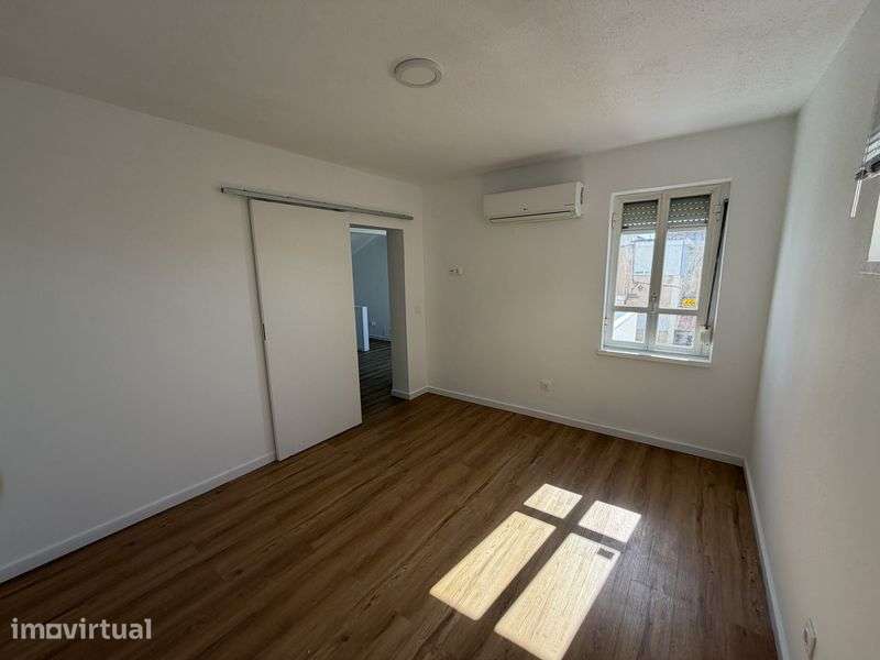 Moradia T2 Renovada c/ Terraço em Telheiras – Metro 5 min - Grande imagem: 5/12