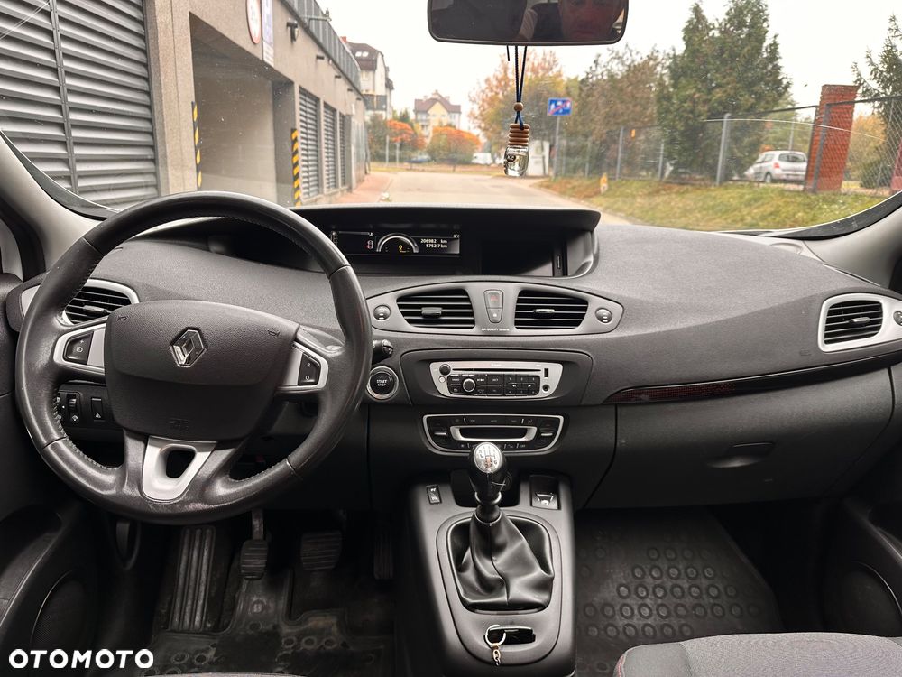 Renault Scenic 2012 photo 5