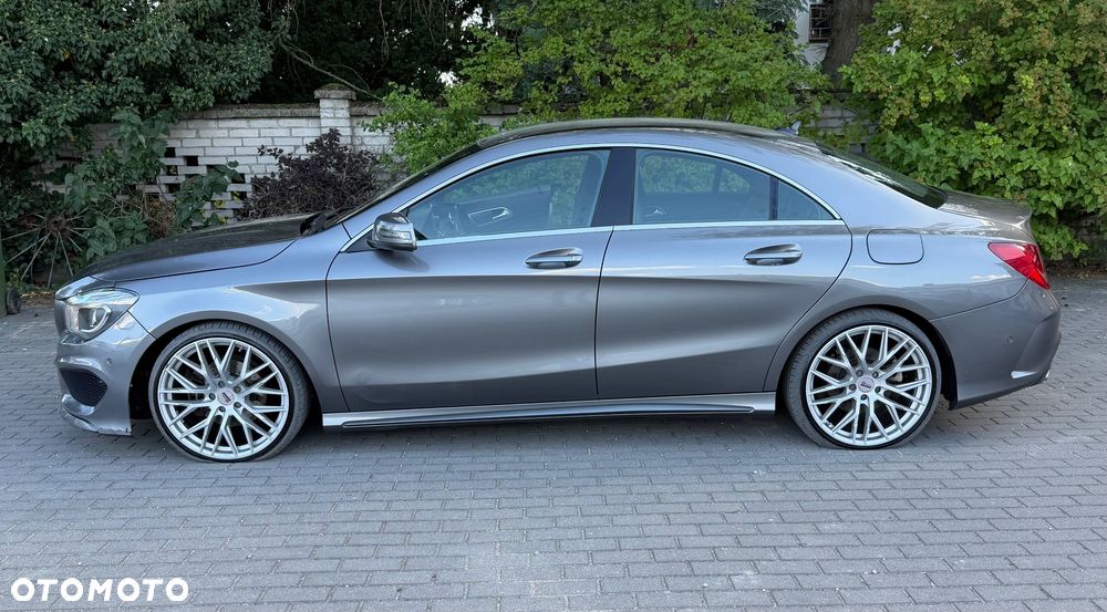 Mercedes-Benz CLA 180 7G-DCT AMG Line - 16