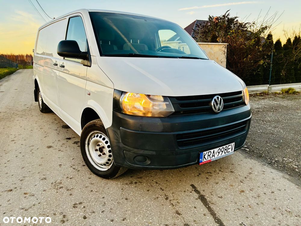 Volkswagen Transporter - 1