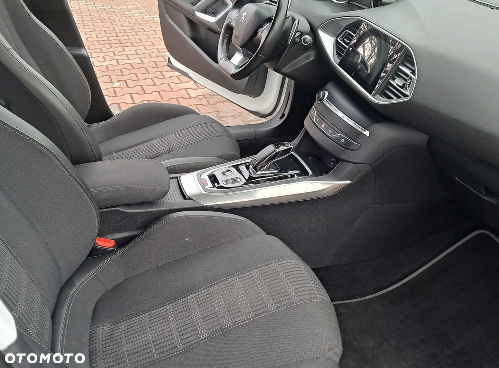 Peugeot 308 BlueHDi FAP 130 EAT8 Stop & Start Allure Pack - 13