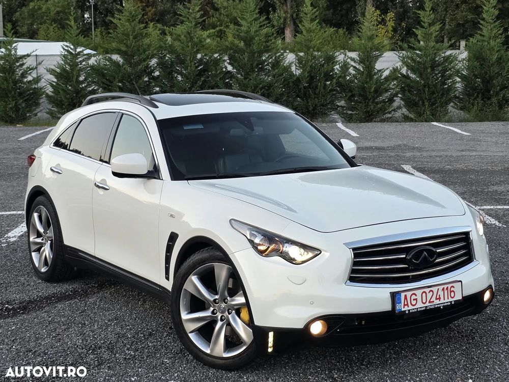 Infiniti QX70 - 2