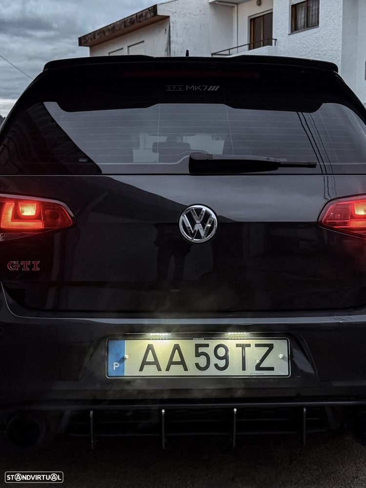 VW Golf 2.0 TSi GTi - 14