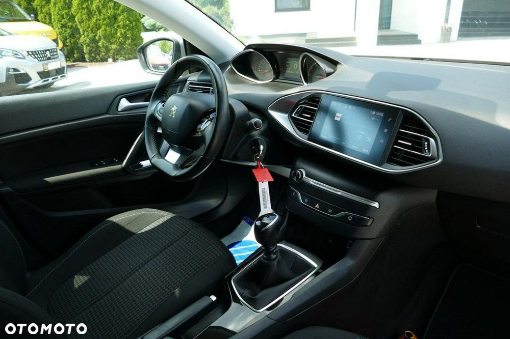 Peugeot 308 PureTech 130 Allure Pack - 25
