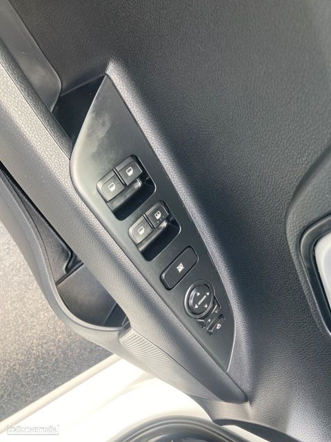 Kia Rio 1.0 T-GDI 100 Vision - 28