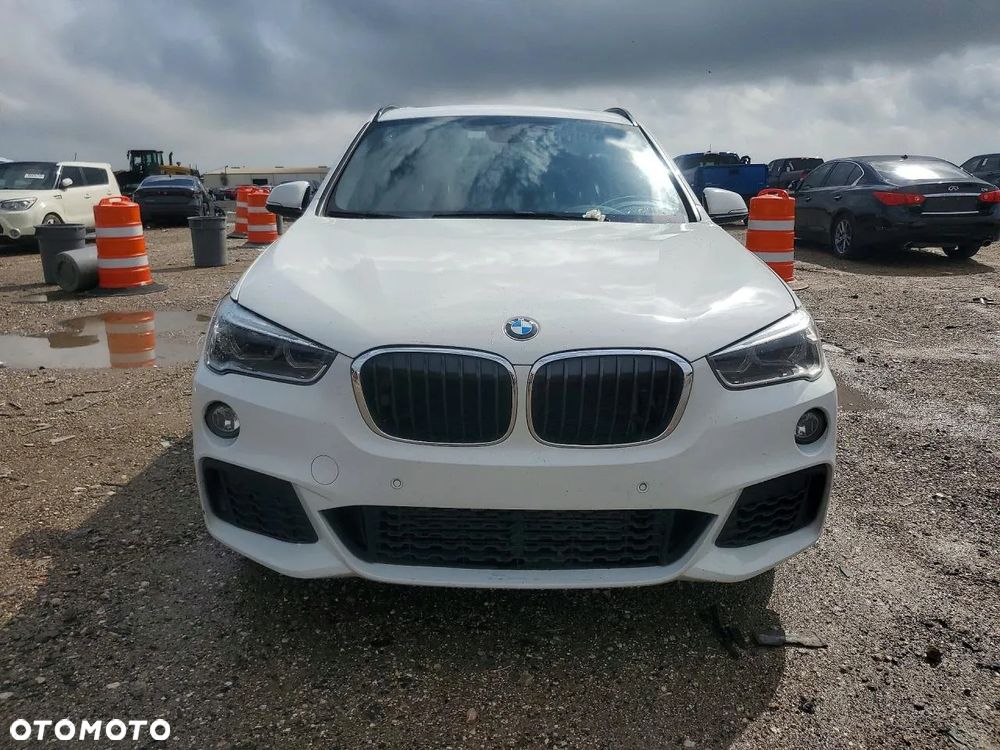 BMW X1 xDrive25i M Sport - 5
