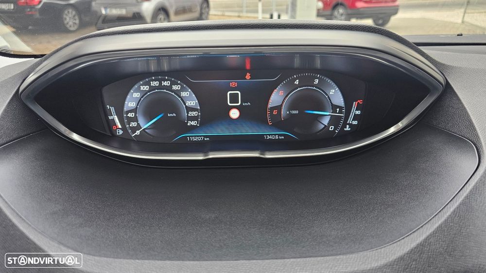 Peugeot 3008 1.5 BlueHDi Allure - 17